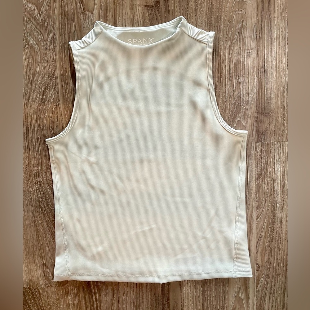 SPANX Countour Rib Mock Neck Tank Size M